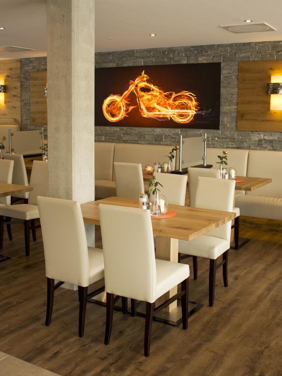 Alpenflair Hotel Buchloe Extérieur photo